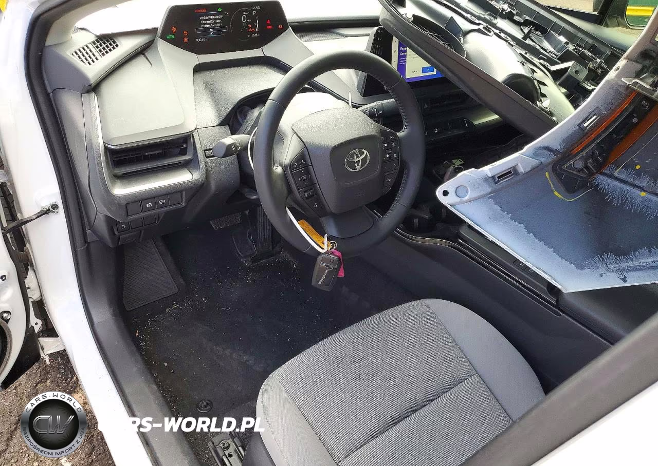 2024 Toyota Prius Le VIN:JTDADABU0R3007928 - 8
