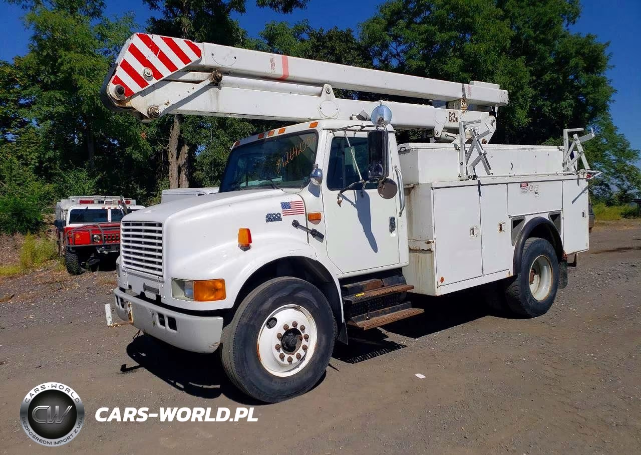 2001 International 4700 Bucket Truck