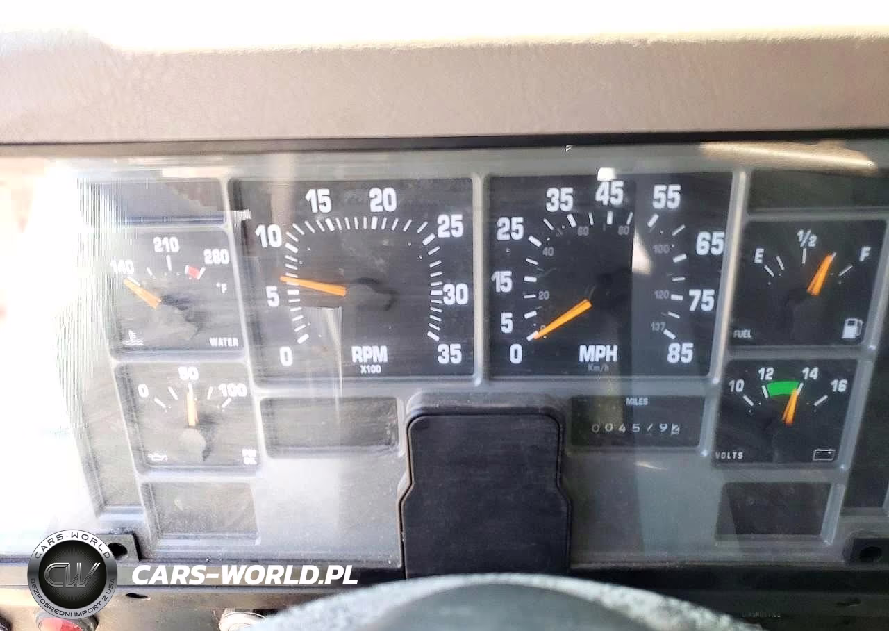 2001 International 4700 Bucket Truck VIN:1HTSCAAN91H268826 - 9