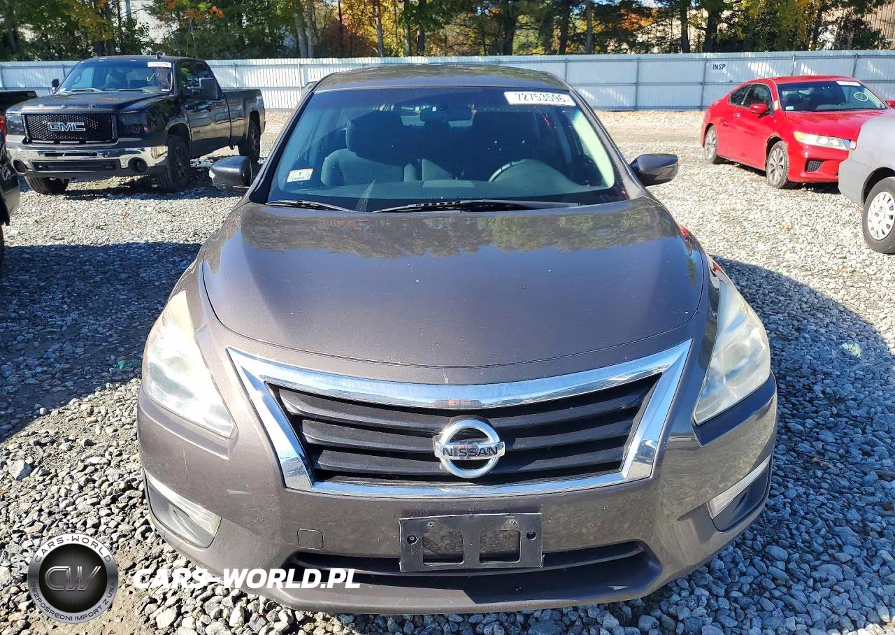 2015 Nissan Altima 2.5 S VIN:1N4AL3AP1FN869815 - 5