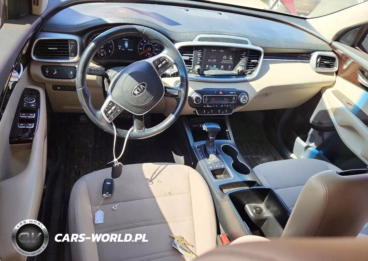 2020 Kia Sorento S VIN:5XYPGDA57LG673765 - 8