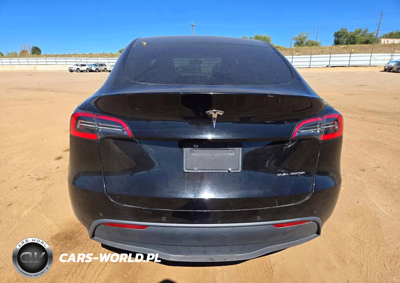 2020 Tesla Model Y VIN:5YJYGDEE7LF050863 - 6