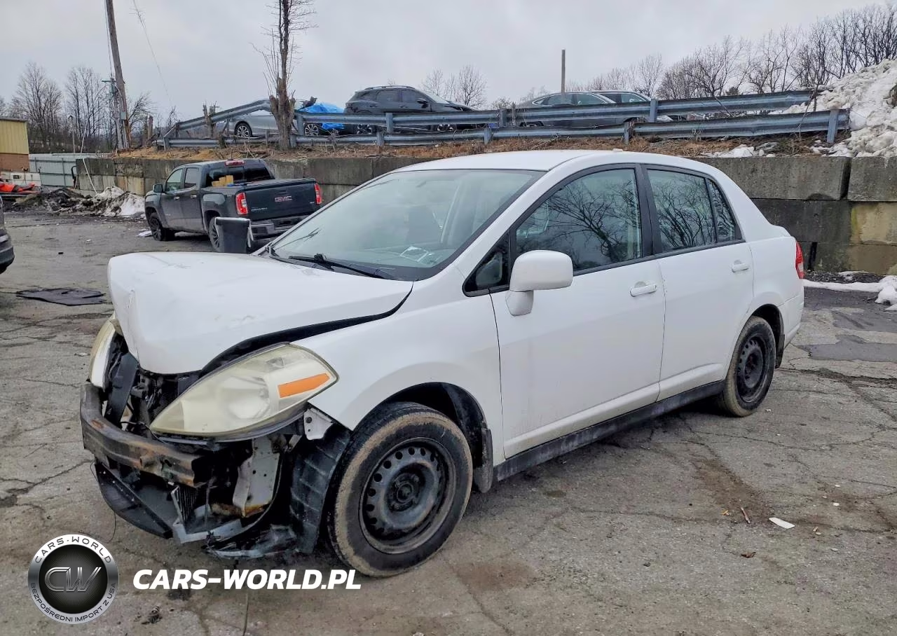 2011 Nissan Versa 1.8 S
