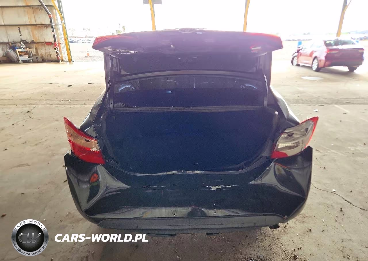 2018 Toyota Corolla Le VIN:2T1BURHE5JC014369 - 6