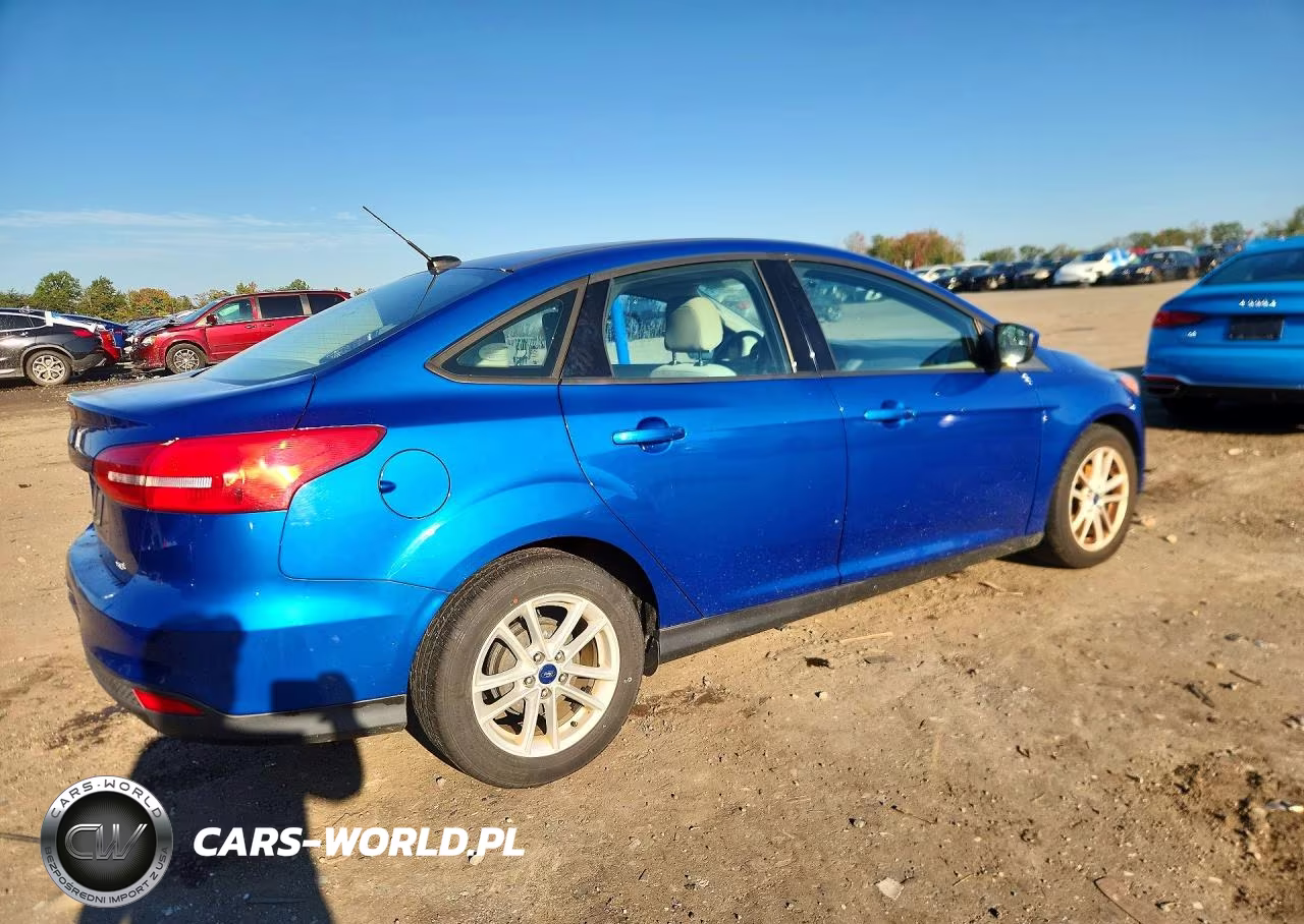 2018 Ford Focus Se VIN:1FADP3F27JL202122 - 3