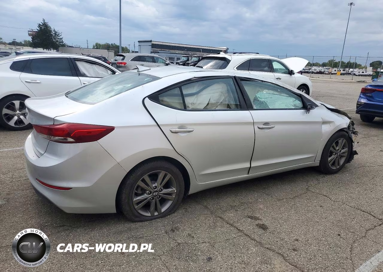 2018 Hyundai Elantra Sel VIN:5NPD84LF1JH290061 - 3