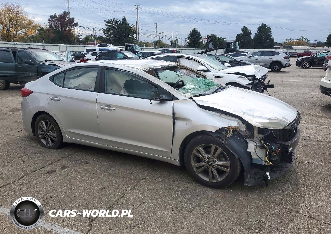 2018 Hyundai Elantra Sel VIN:5NPD84LF1JH290061 - 4