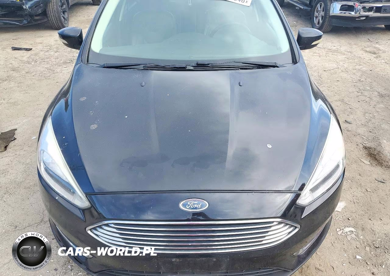 2018 Ford Focus Titanium VIN:1FADP3J20JL276103 - 11
