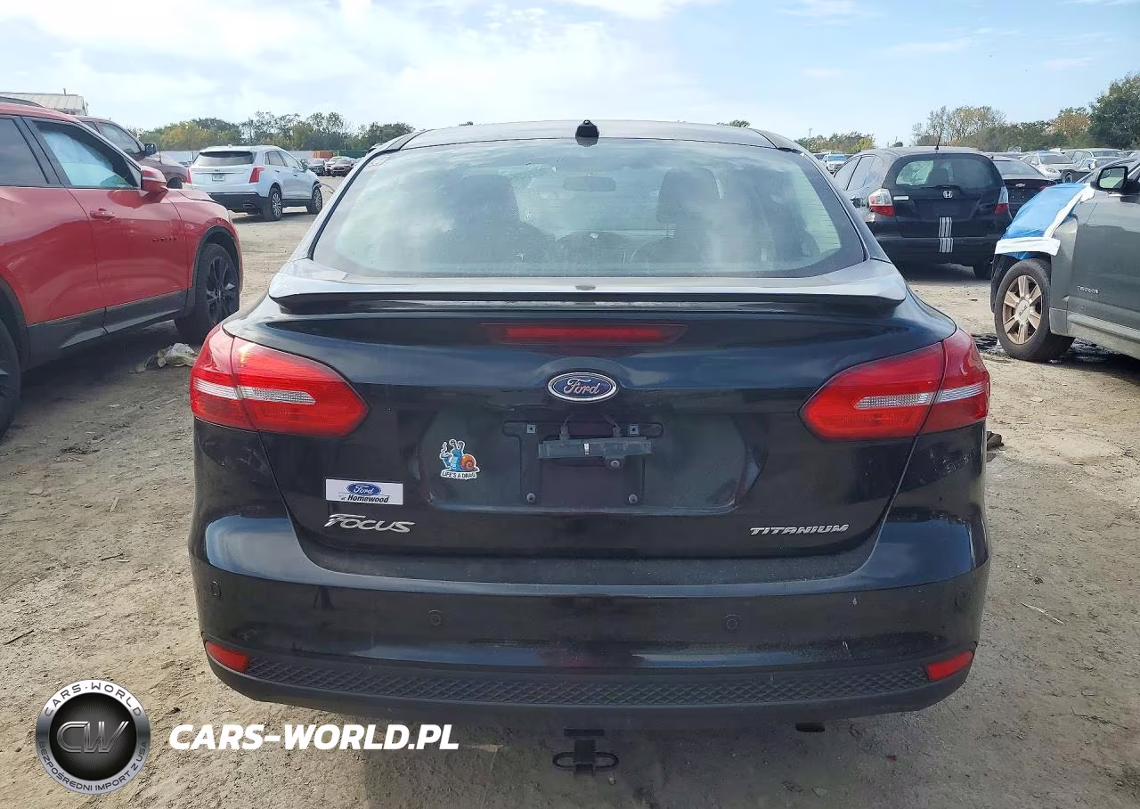 2018 Ford Focus Titanium VIN:1FADP3J20JL276103 - 6