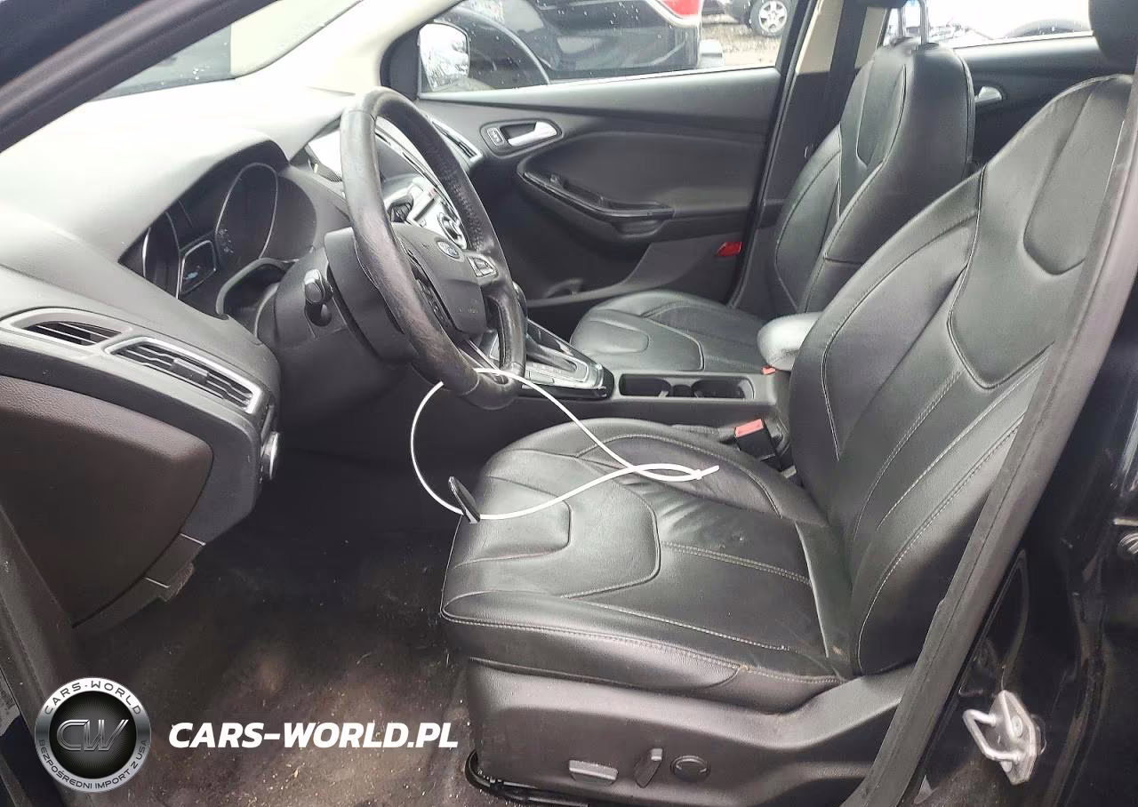 2018 Ford Focus Titanium VIN:1FADP3J20JL276103 - 7