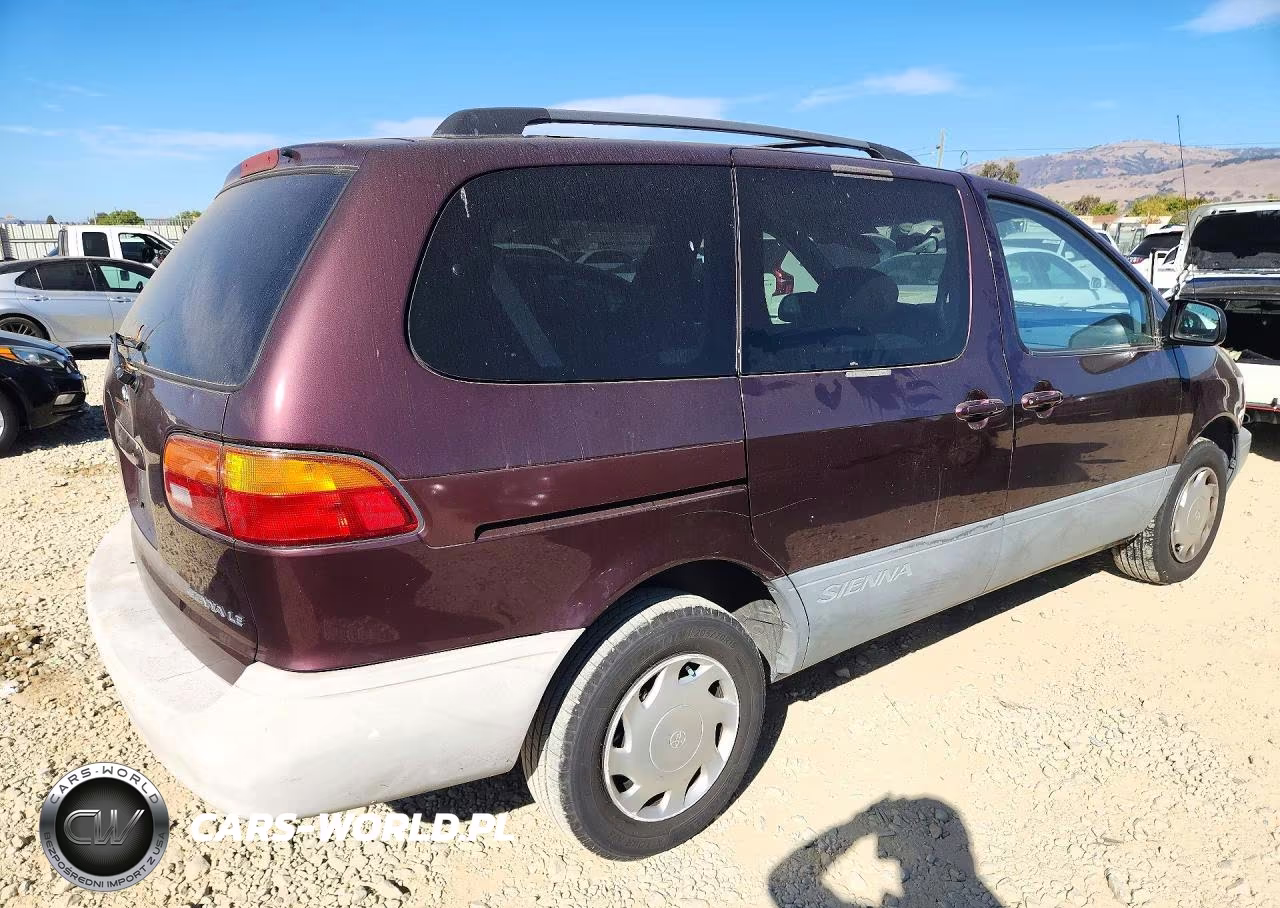 1999 Toyota Sienna Le VIN:4T3ZF13C9XU111993 - 3