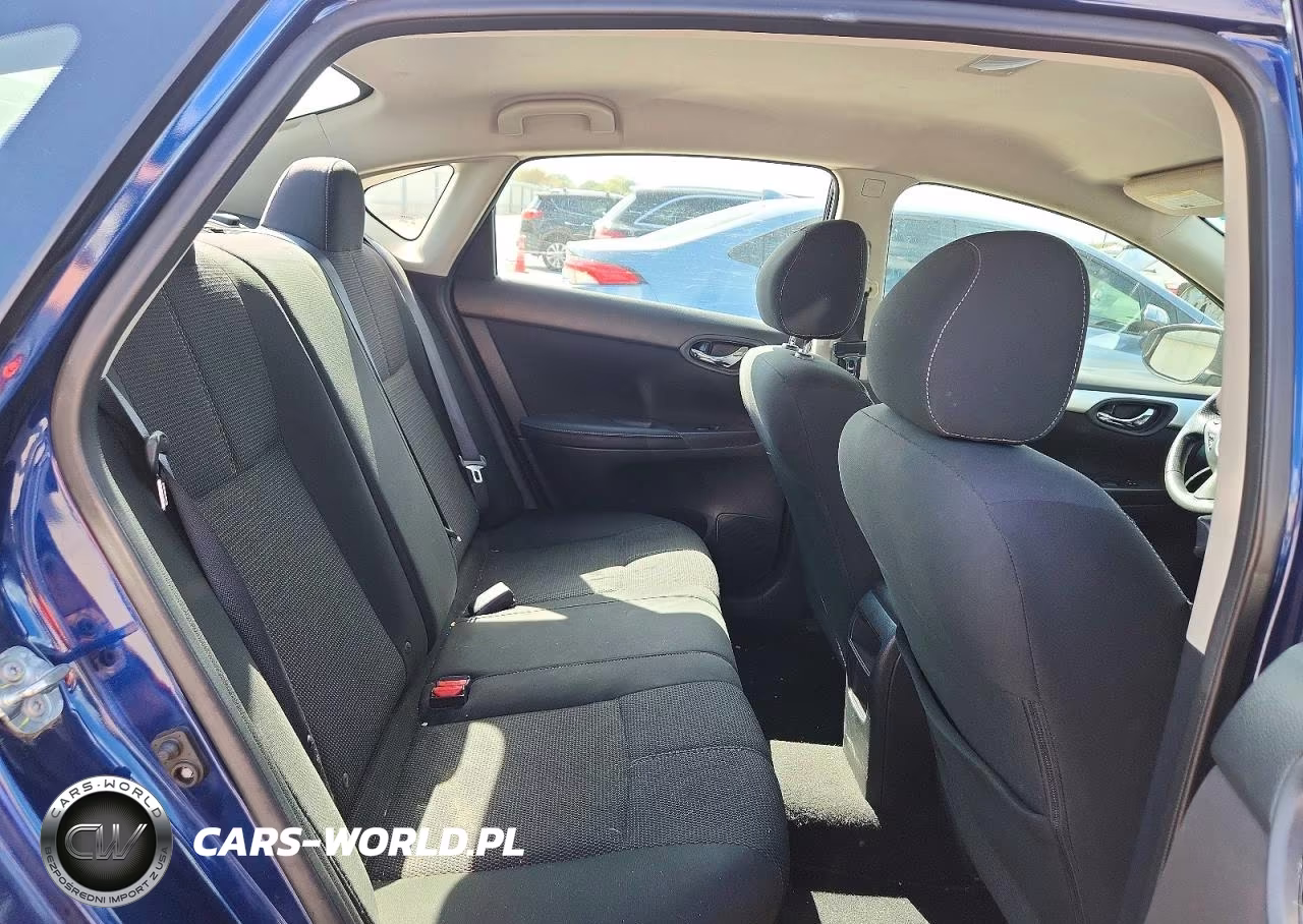 2018 Nissan Sentra S VIN:3N1AB7AP2JY325326 - 10