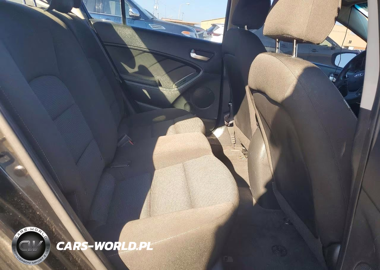 2017 Kia Forte Lx VIN:3KPFK4A74HE098170 - 10