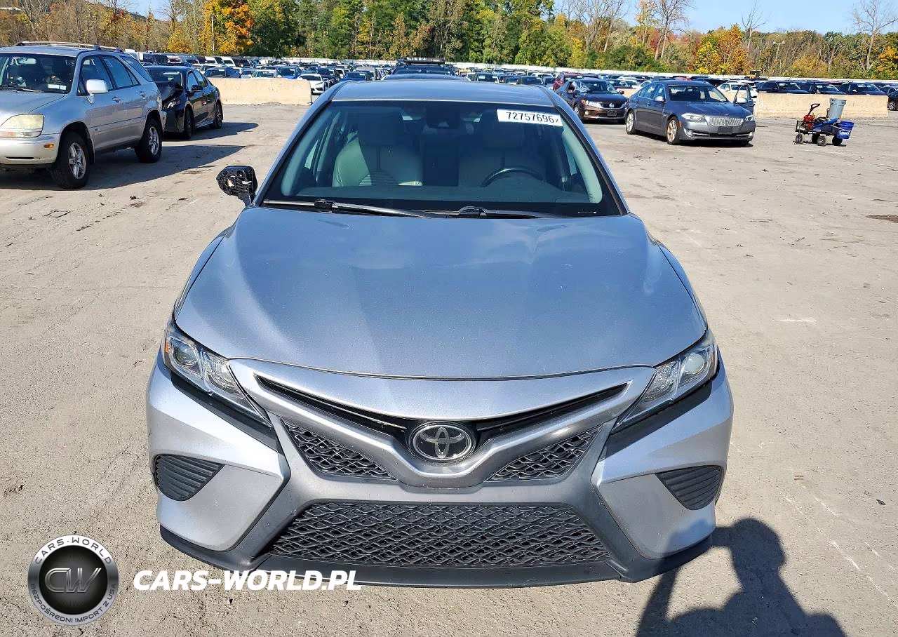 2020 Toyota Camry Se VIN:4T1G11AK5LU935721 - 5
