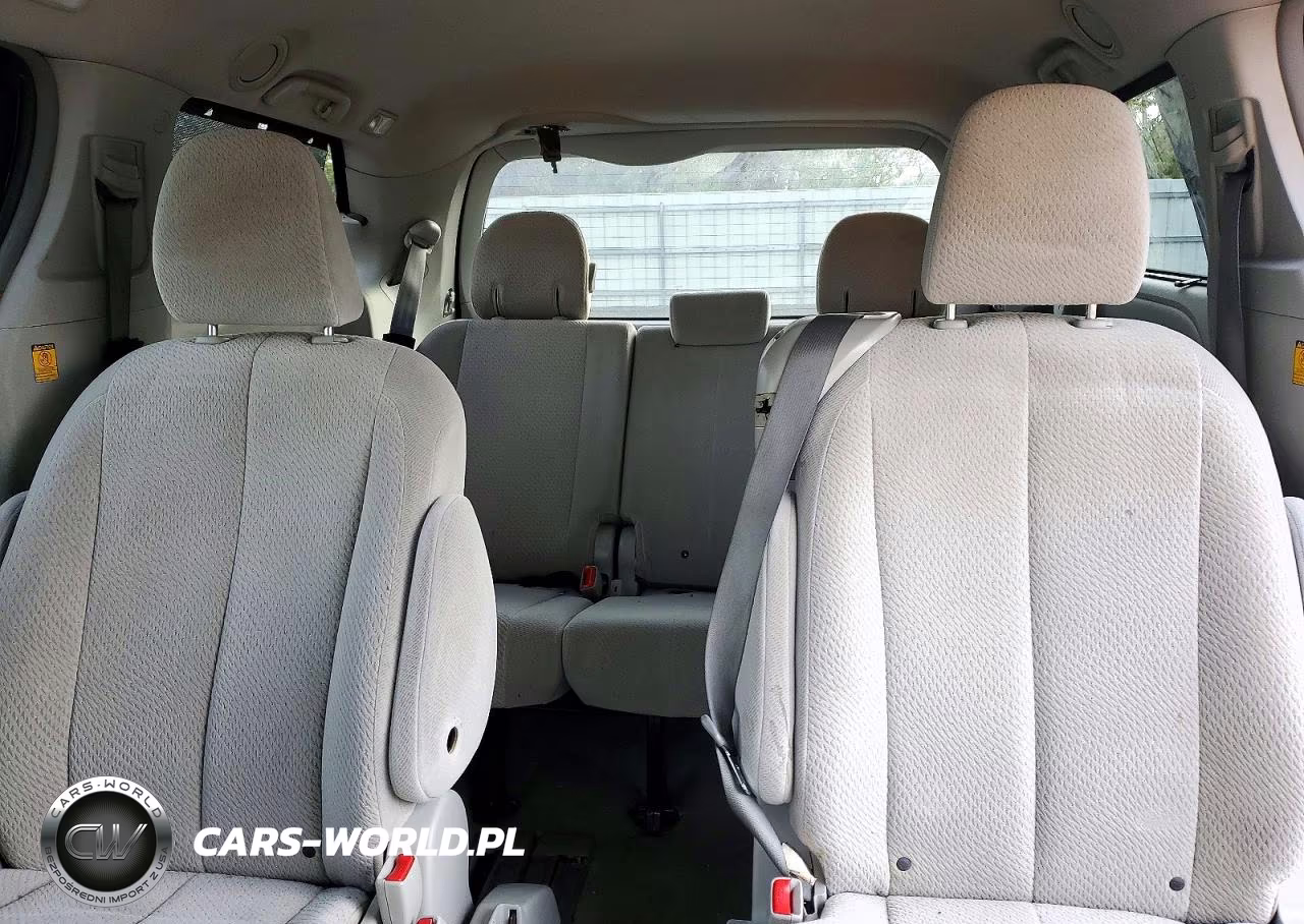 2012 Toyota Sienna Le VIN:5TDKK3DC0CS268024 - 10