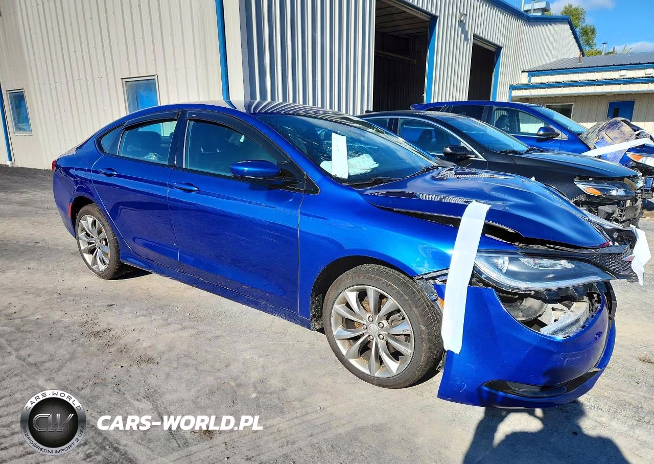 2015 Chrysler 200 S VIN:1C3CCCBB4FN561645 - 4