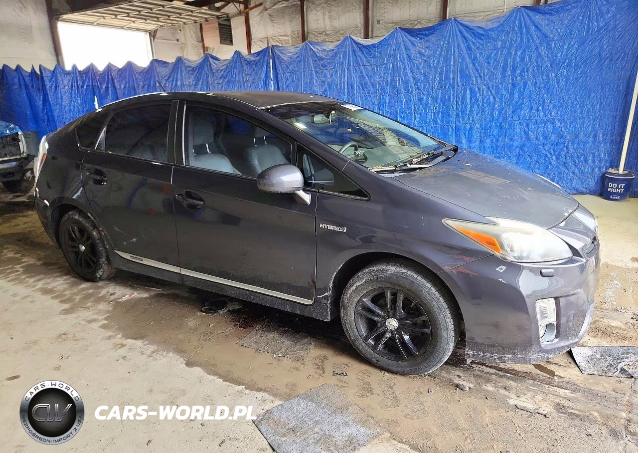 2011 Toyota Prius Five VIN:JTDKN3DU0B0302738 - 4