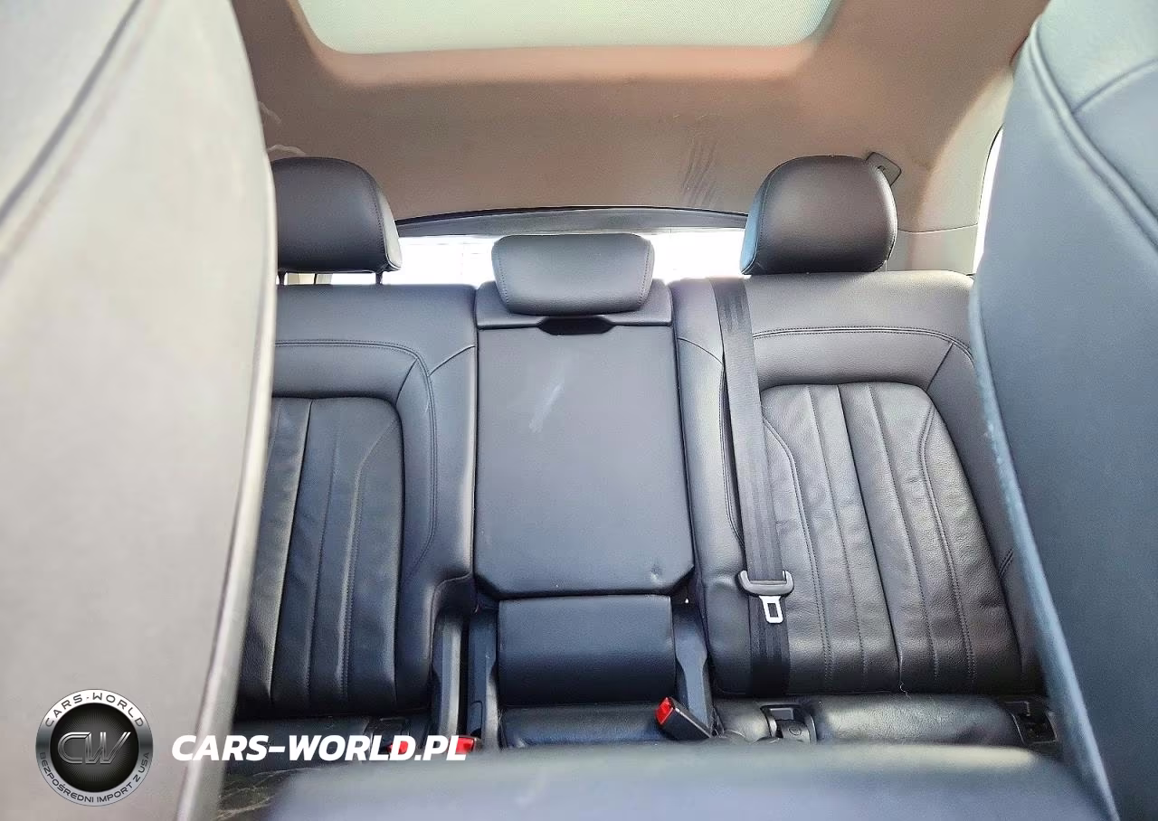 2018 Audi Q5 Premium Plus VIN:WA1BNAFY2J2003236 - 10