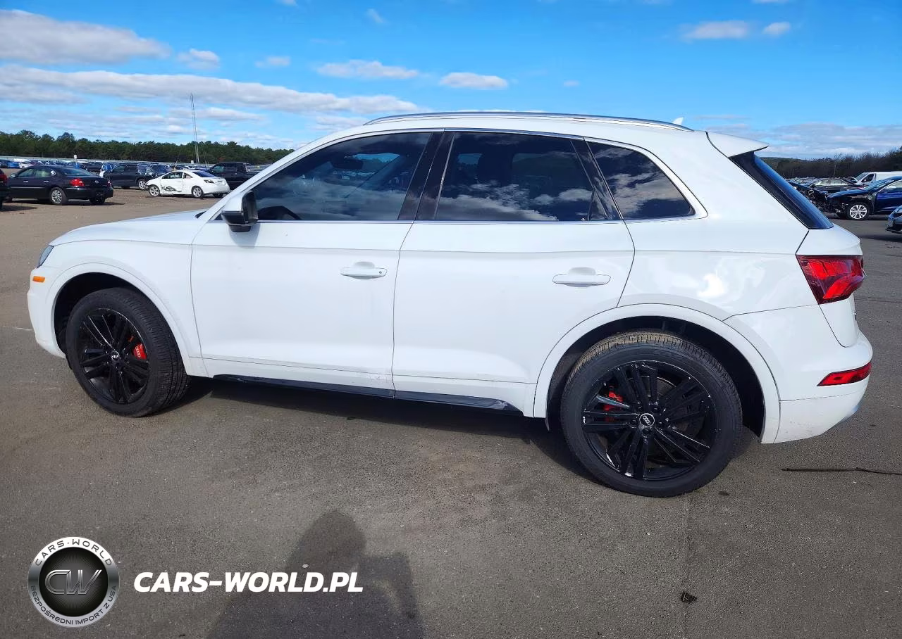 2018 Audi Q5 Premium Plus VIN:WA1BNAFY2J2003236 - 2