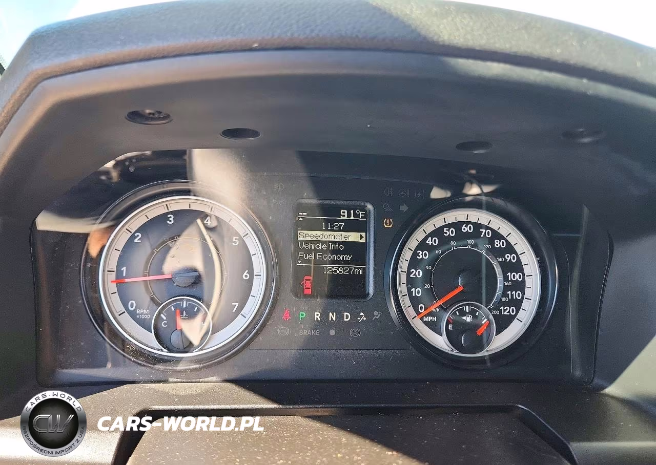 2022 Ram 1500 Classic Tradesman VIN:1C6RR6FG6NS231816 - 9