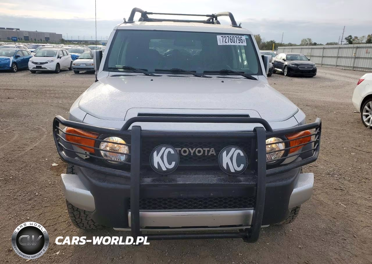 2007 Toyota Fj Cruiser Base VIN:JTEBU11F270075701 - 5