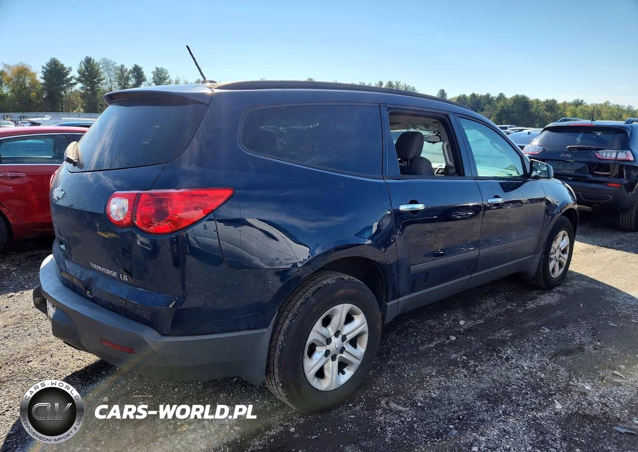 2011 Chevrolet Traverse Ls VIN:1GNKRFED1BJ402904 - 3