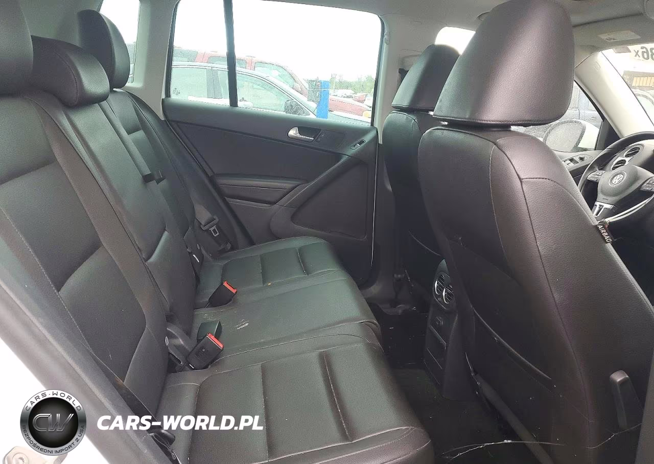 2017 Volkswagen Tiguan Wolfsburg VIN:WVGRV7AX1HW502324 - 11