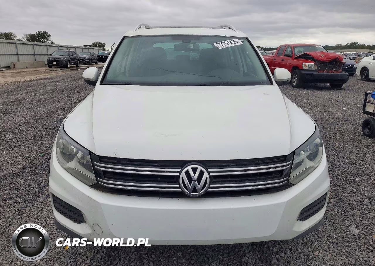 2017 Volkswagen Tiguan Wolfsburg VIN:WVGRV7AX1HW502324 - 5