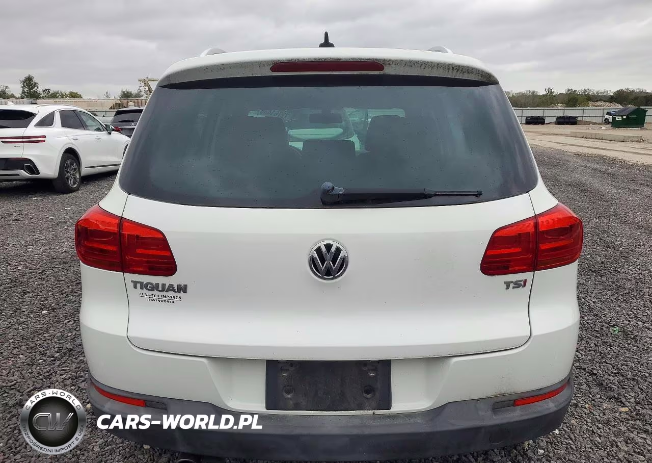 2017 Volkswagen Tiguan Wolfsburg VIN:WVGRV7AX1HW502324 - 6