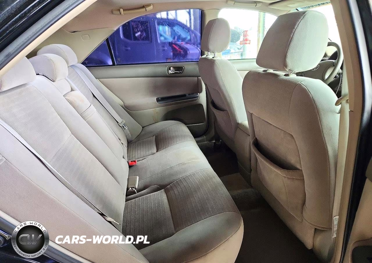 2005 Toyota Camry Le VIN:4T1BE30K75U402445 - 10