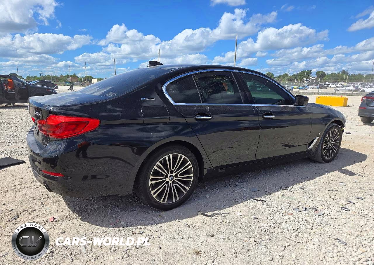 2018 BMW 530E VIN:WBAJA9C53JB034434 - 3