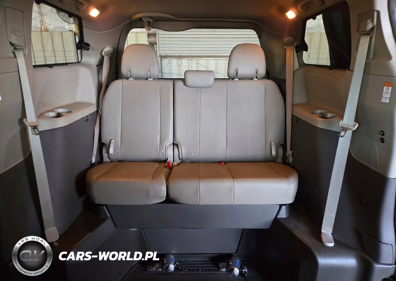 2019 Toyota Sienna Xle 8-Passenger VIN:5TDYZ3DC3KS012254 - 10