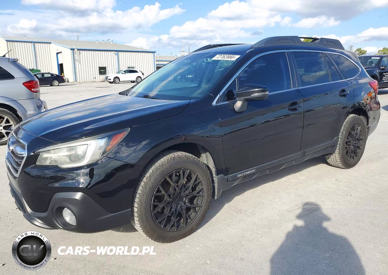 2018 Subaru Outback 2.5I Limited VIN:4S4BSANC7J3368005 - 1