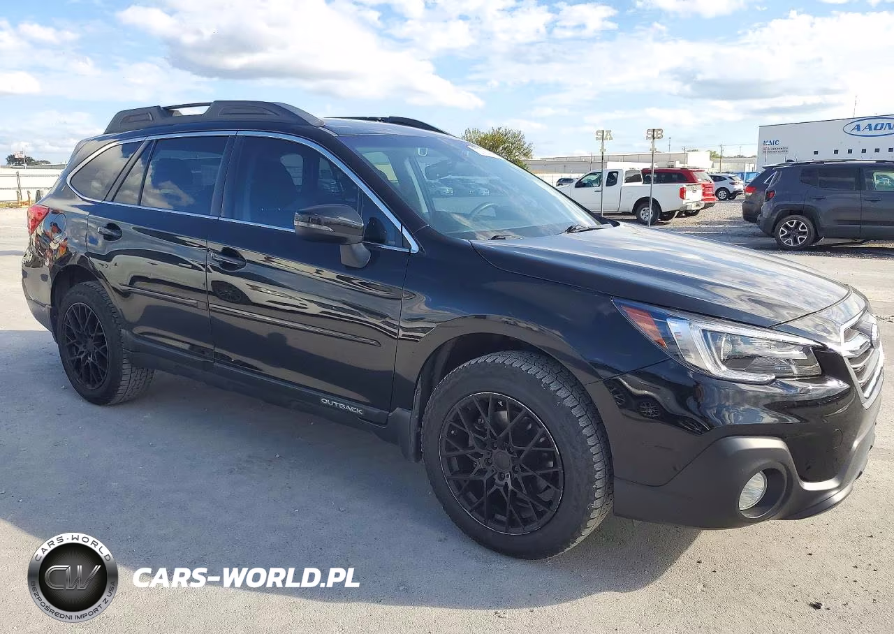 2018 Subaru Outback 2.5I Limited VIN:4S4BSANC7J3368005 - 4