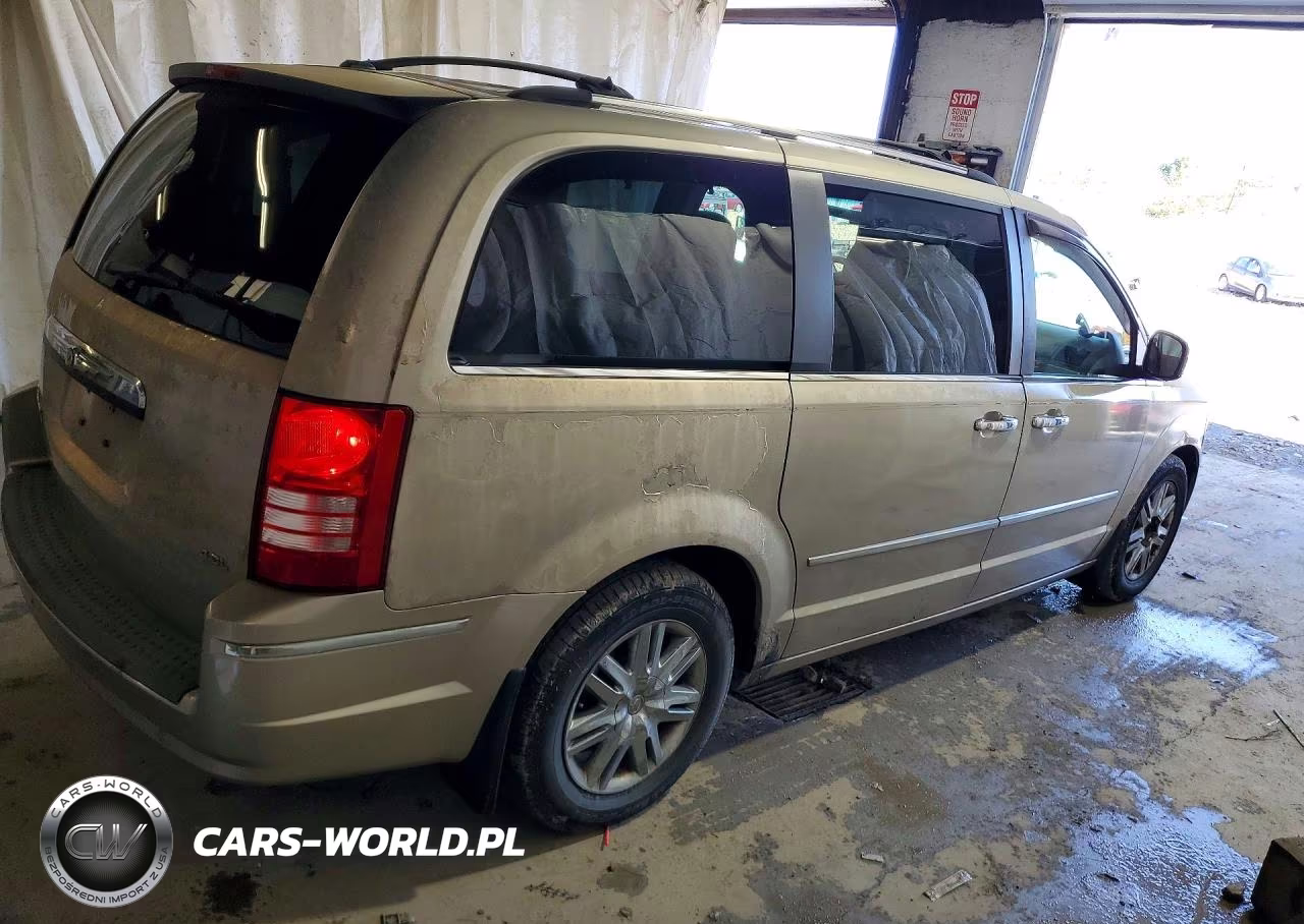 2008 Chrysler Town & Country Limited VIN:2A8HR64X88R645928 - 3