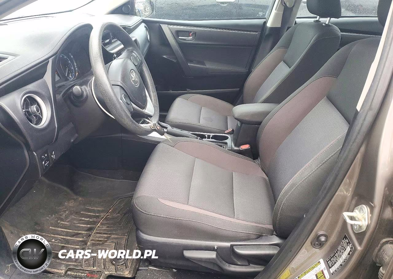 2018 Toyota Corolla Le VIN:2T1BURHE4JC072022 - 7