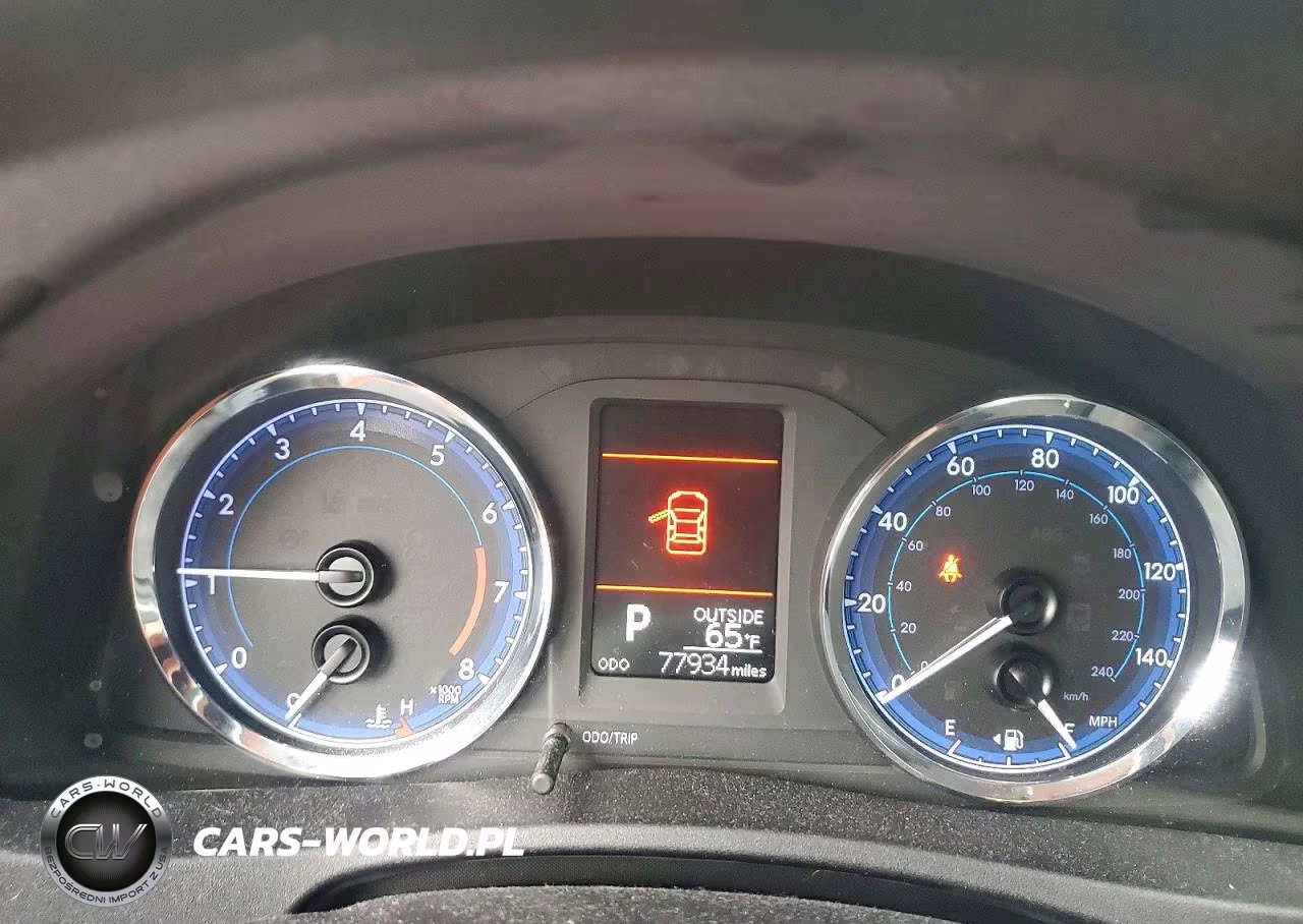 2018 Toyota Corolla Le VIN:2T1BURHE4JC072022 - 9