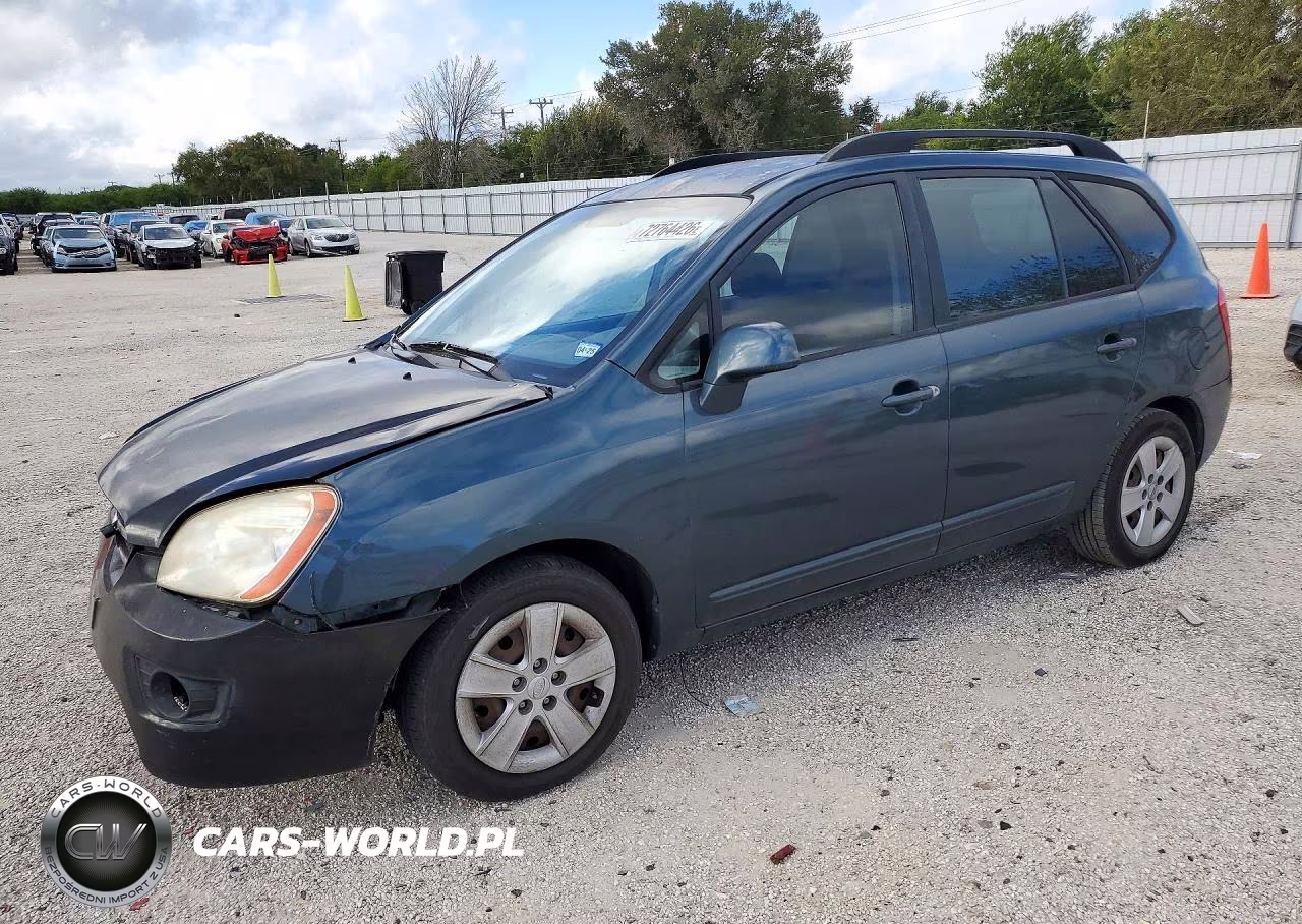 2009 Kia Rondo Base