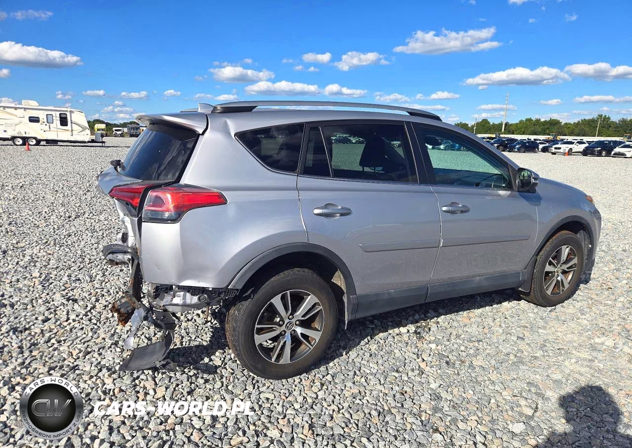 2017 Toyota Rav4 Xle VIN:2T3RFREV2HW562987 - 3