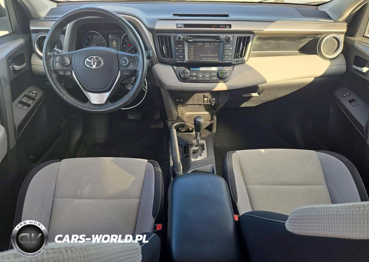 2017 Toyota Rav4 Xle VIN:2T3RFREV2HW562987 - 8