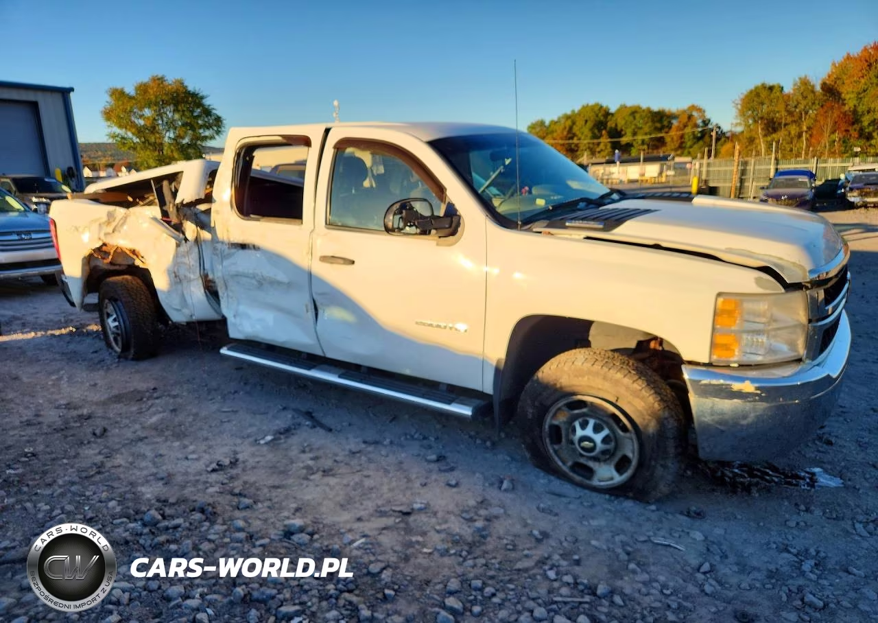 2011 Chevrolet Silverado K2500 Heavy Duty VIN:1GC1KVCG8BF101632 - 4