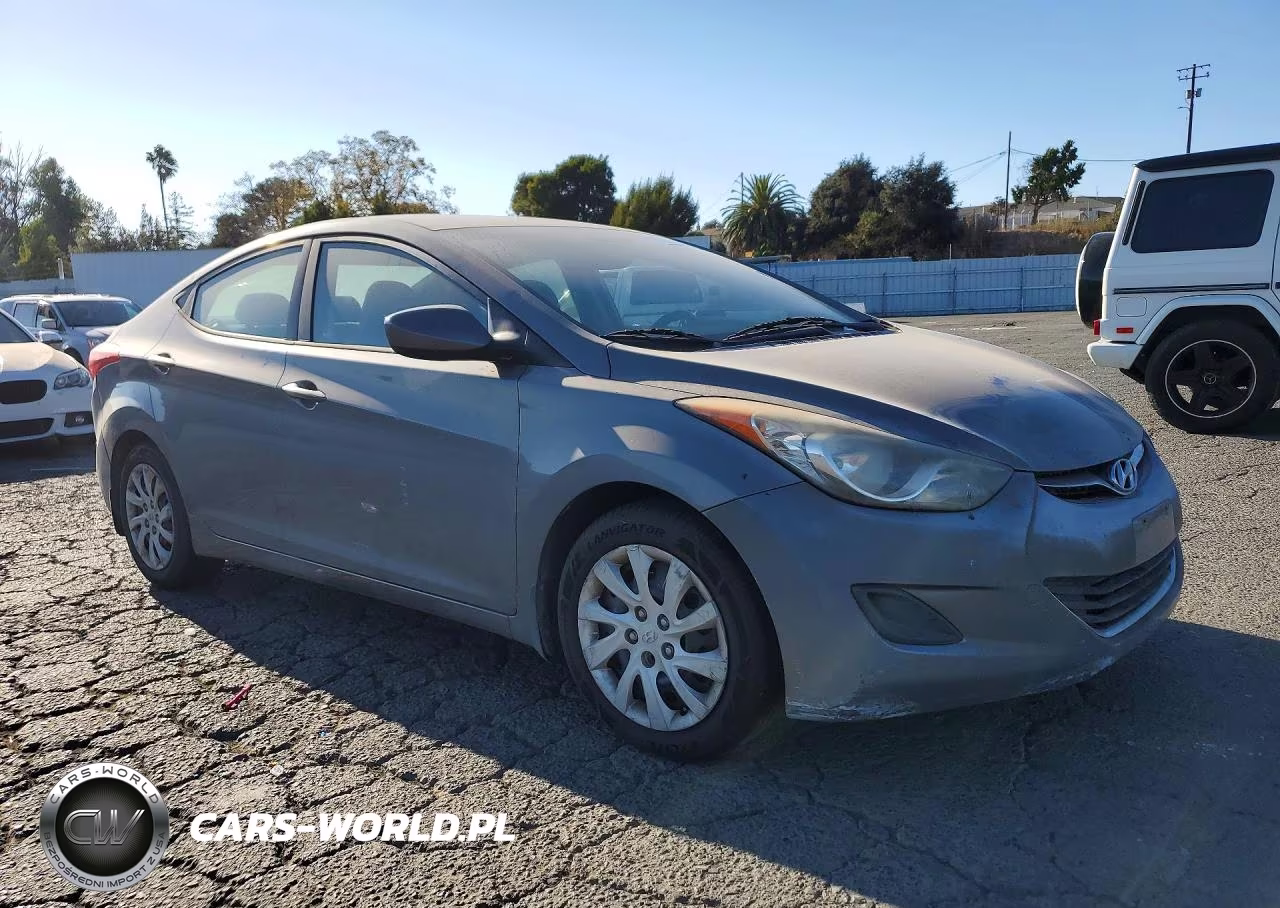 2013 Hyundai Elantra Gls VIN:5NPDH4AEXDH161640 - 4