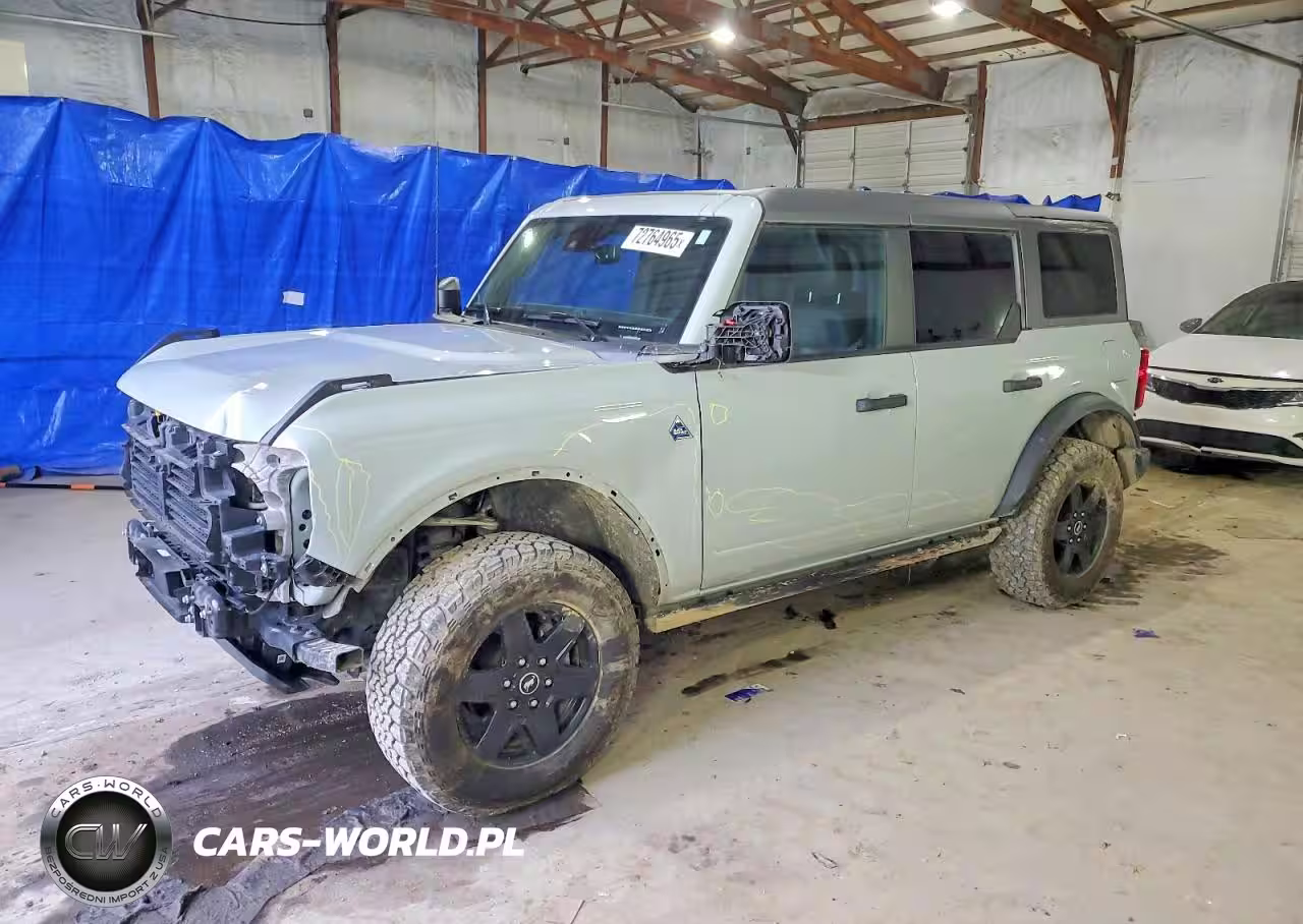 2023 Ford Bronco Base
