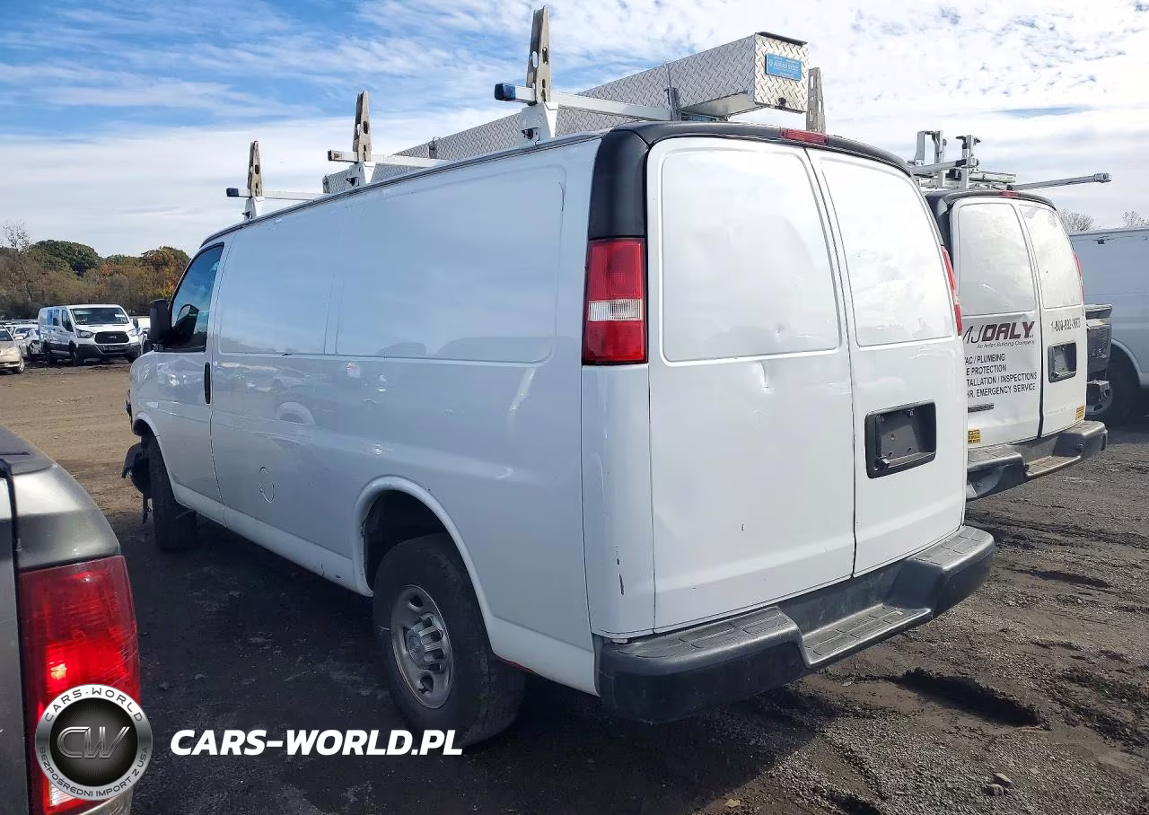 2018 Chevrolet Express G2500 VIN:1GCWGAFP9J1228137 - 2
