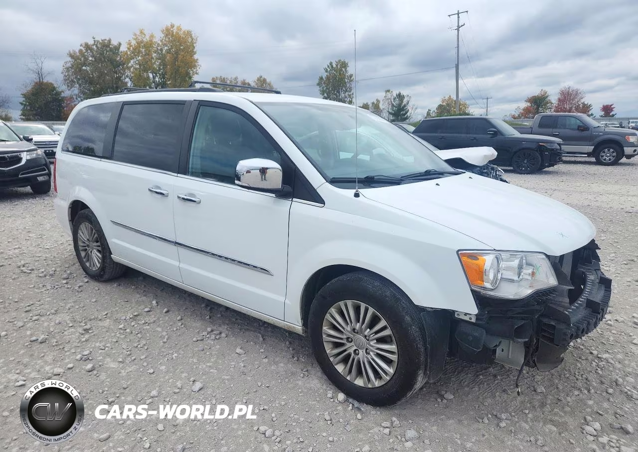 2015 Chrysler Town & Country Touring L VIN:2C4RC1CGXFR742885 - 4