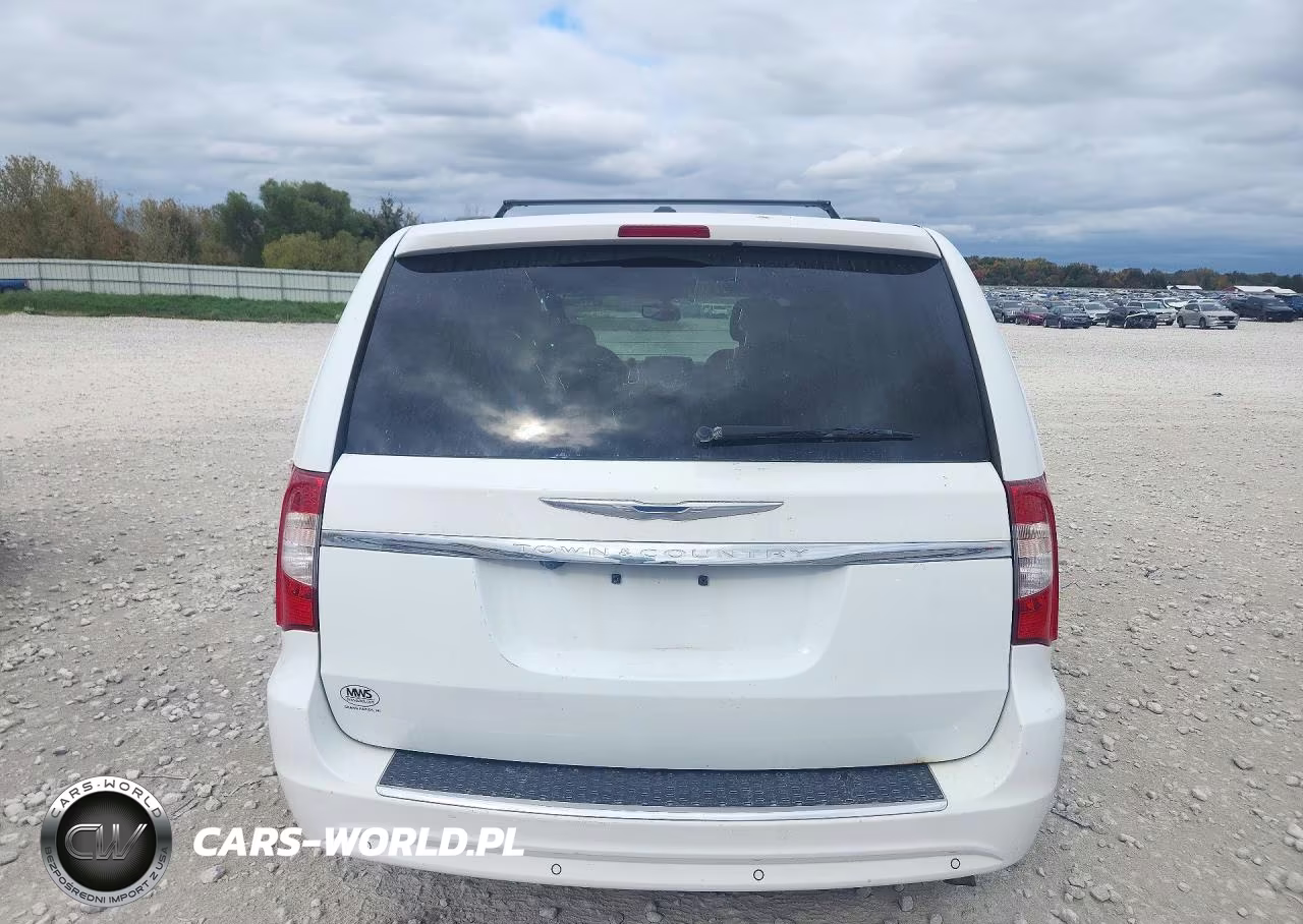 2015 Chrysler Town & Country Touring L VIN:2C4RC1CGXFR742885 - 6