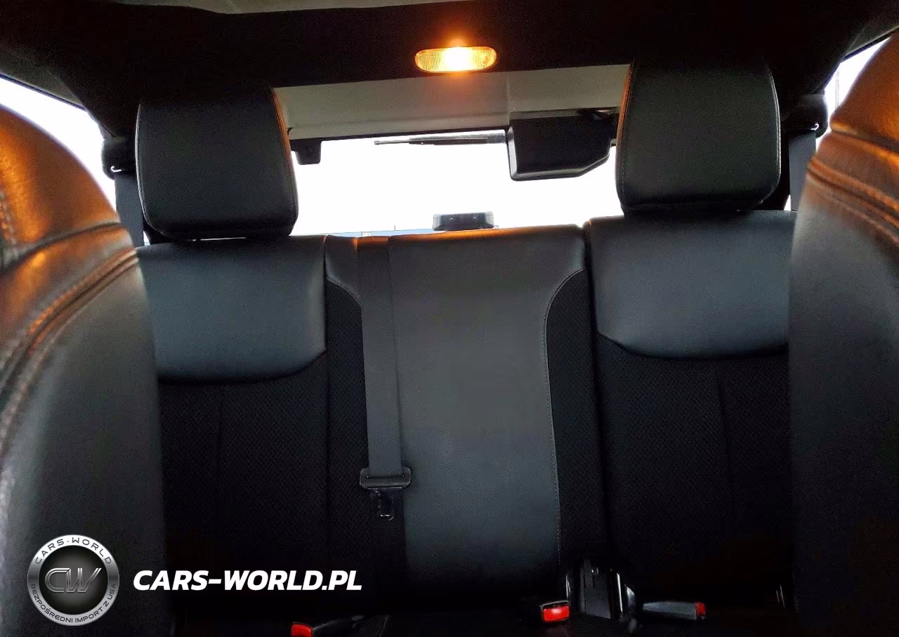 2017 Jeep Wrangler Unlimited Sahara VIN:1C4BJWEGXHL565915 - 10