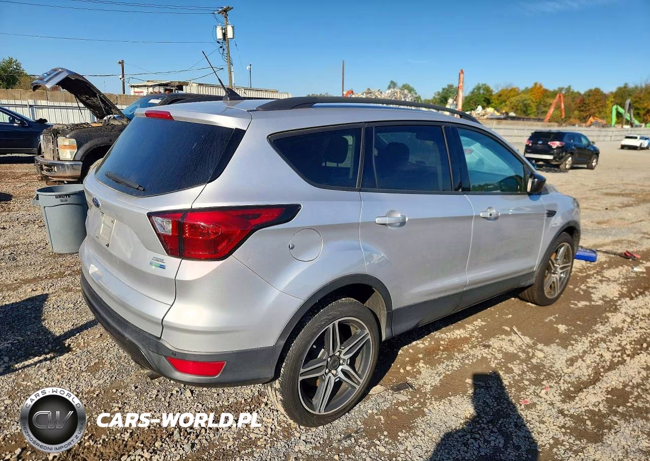 2019 Ford Escape Sel VIN:1FMCU9HD5KUC43663 - 3