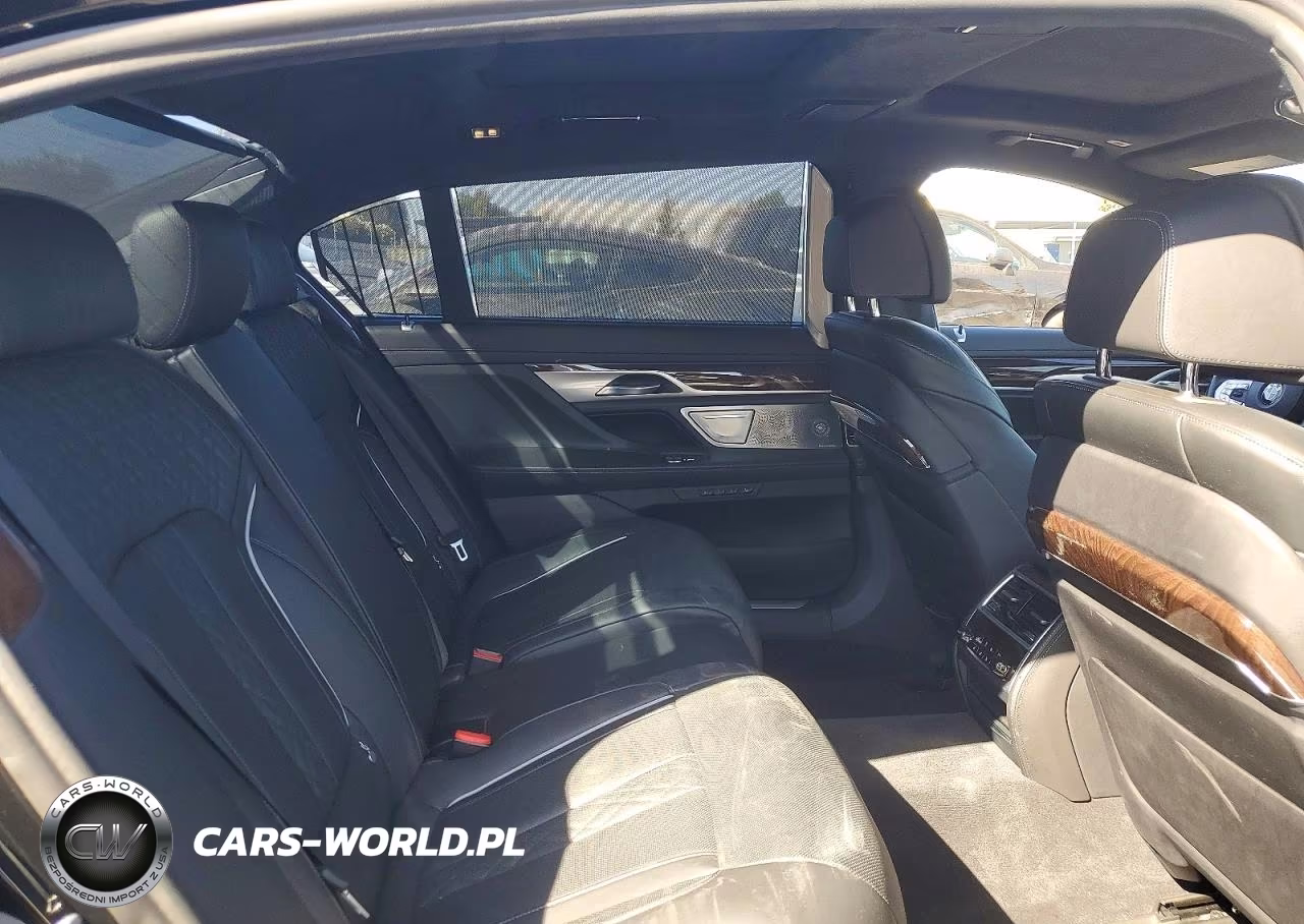 2019 BMW M760 Xi VIN:WBA7H6C52KG615075 - 10
