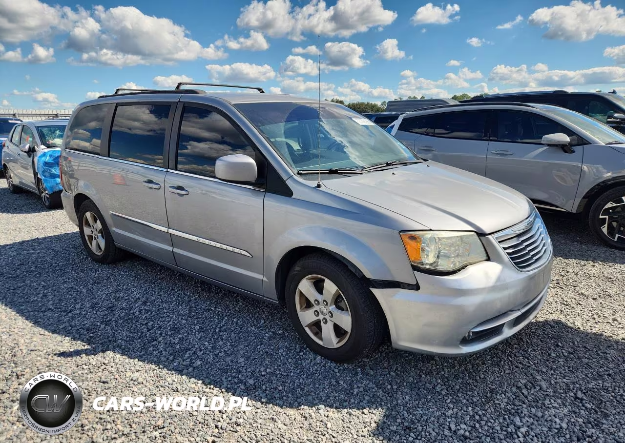 2014 Chrysler Town & Country Touring VIN:2C4RC1BGXER123879 - 4